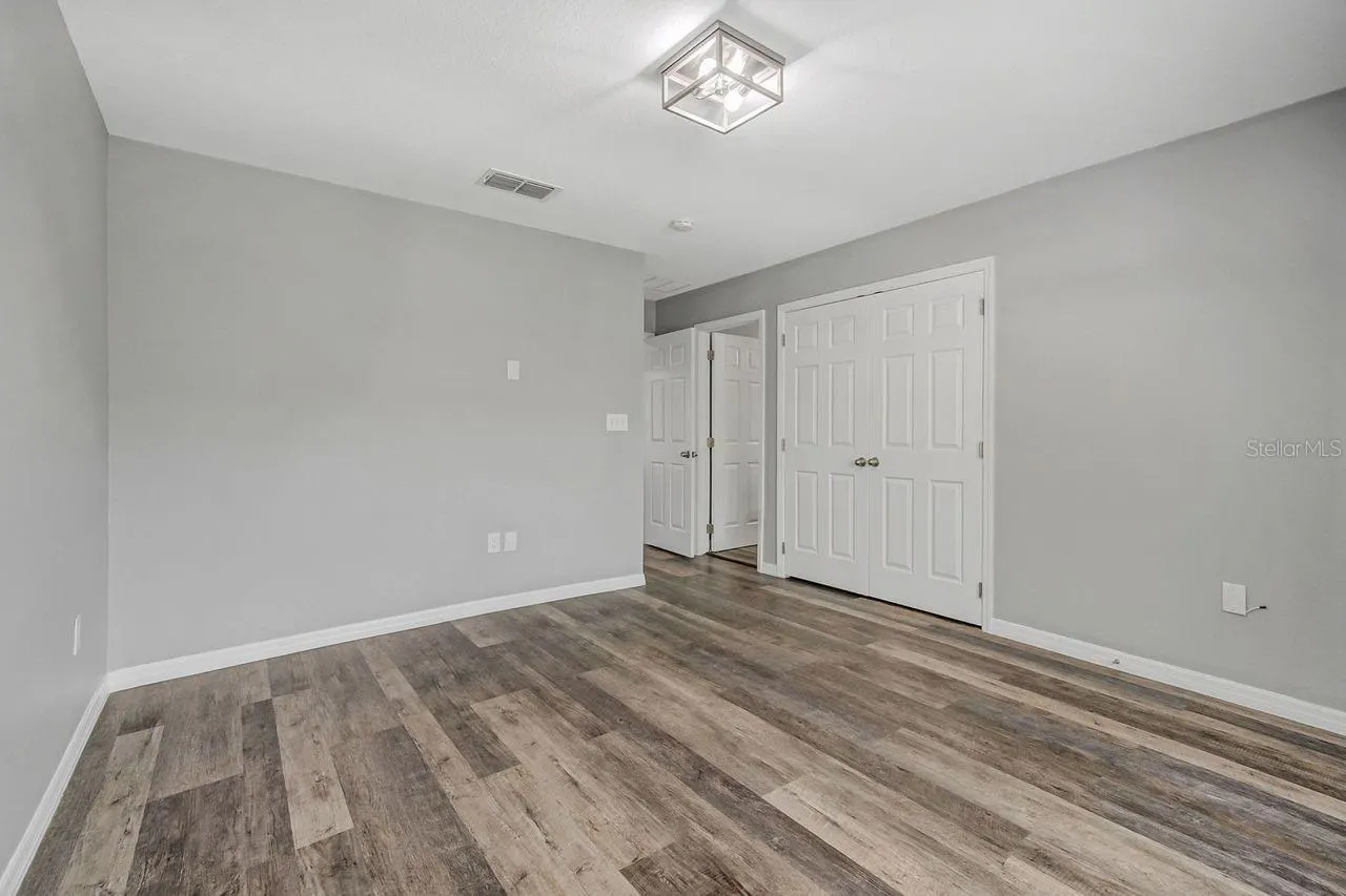 2539 OLD KENT CIR