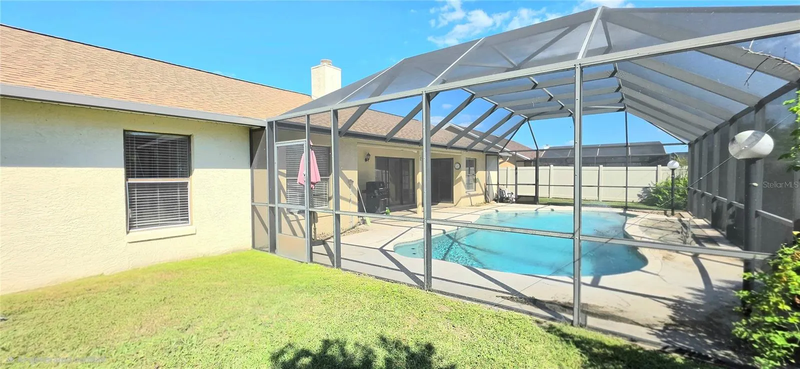 2814 EAGLE LAKE DR