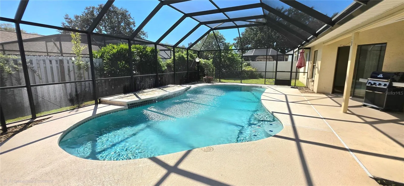 2814 EAGLE LAKE DR
