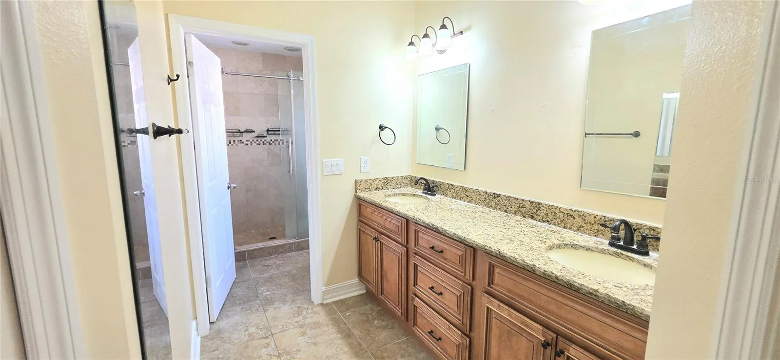 2814 EAGLE LAKE DR
