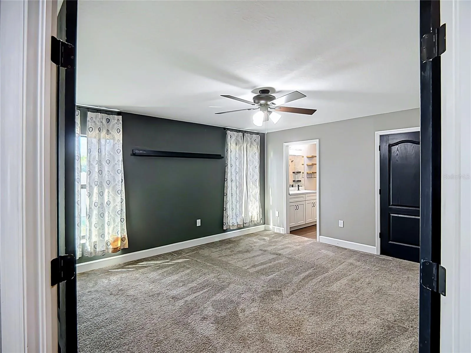 188 BLACK SKIMMER LN