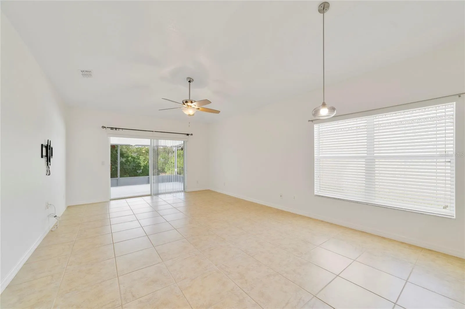 3447 HARLEQUIN DR