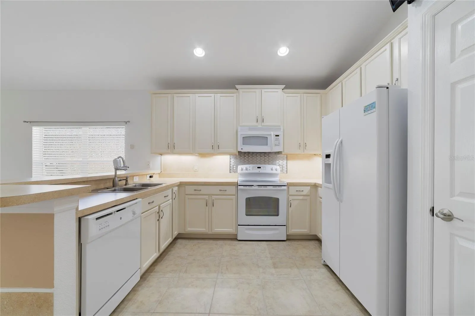 3447 HARLEQUIN DR