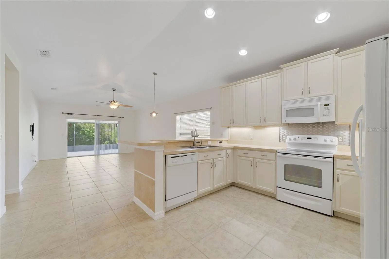 3447 HARLEQUIN DR