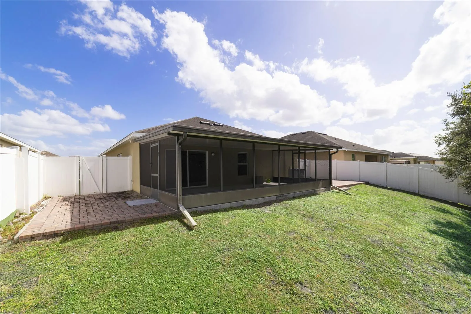3447 HARLEQUIN DR