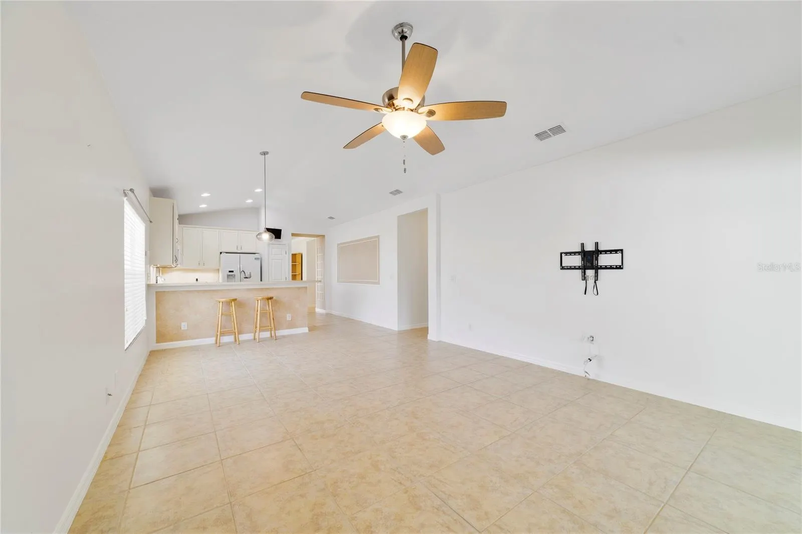 3447 HARLEQUIN DR