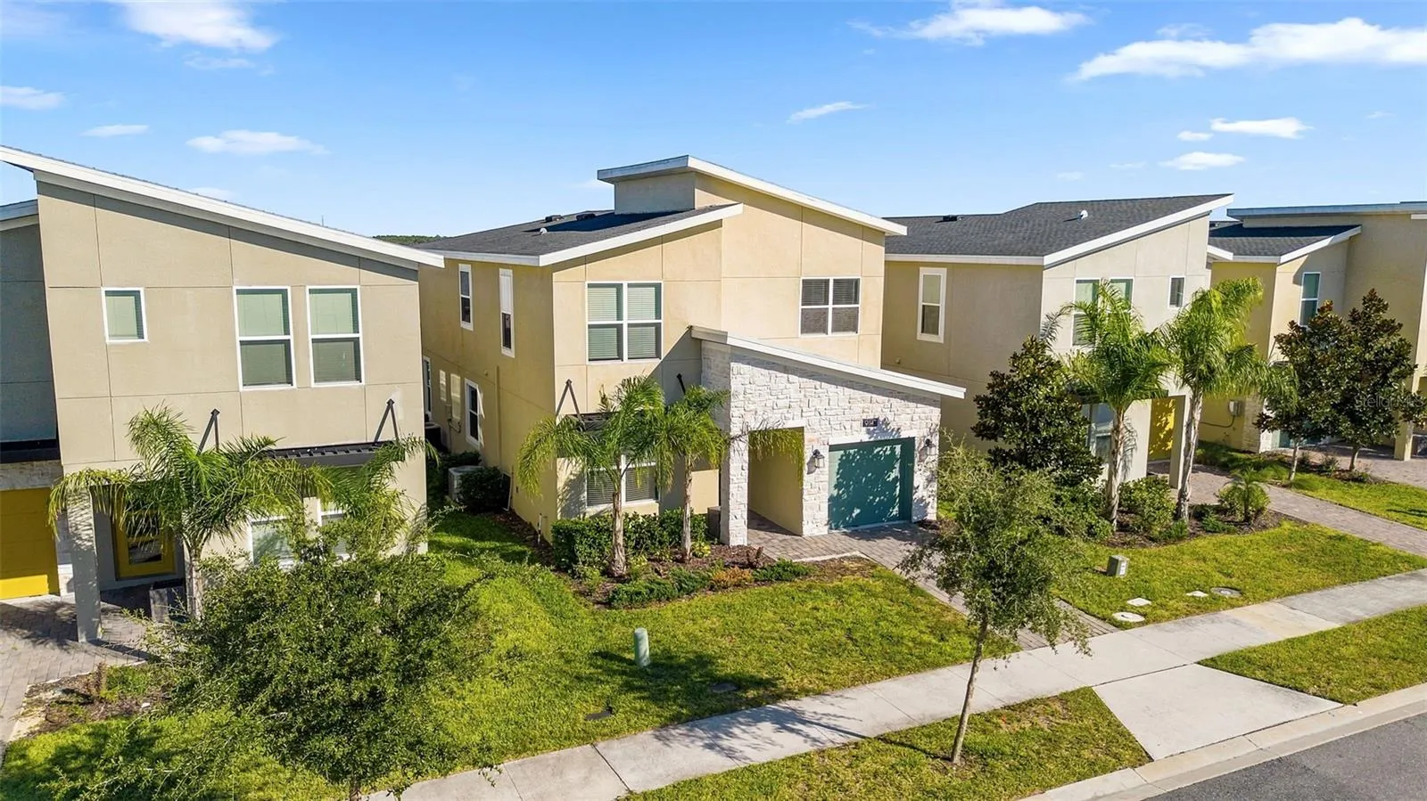 9143 SOMMERSET HILLS DR