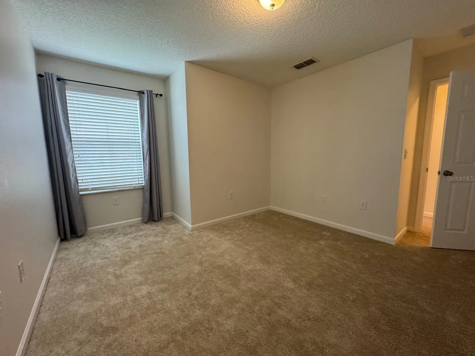 1418 CHELSEA DR