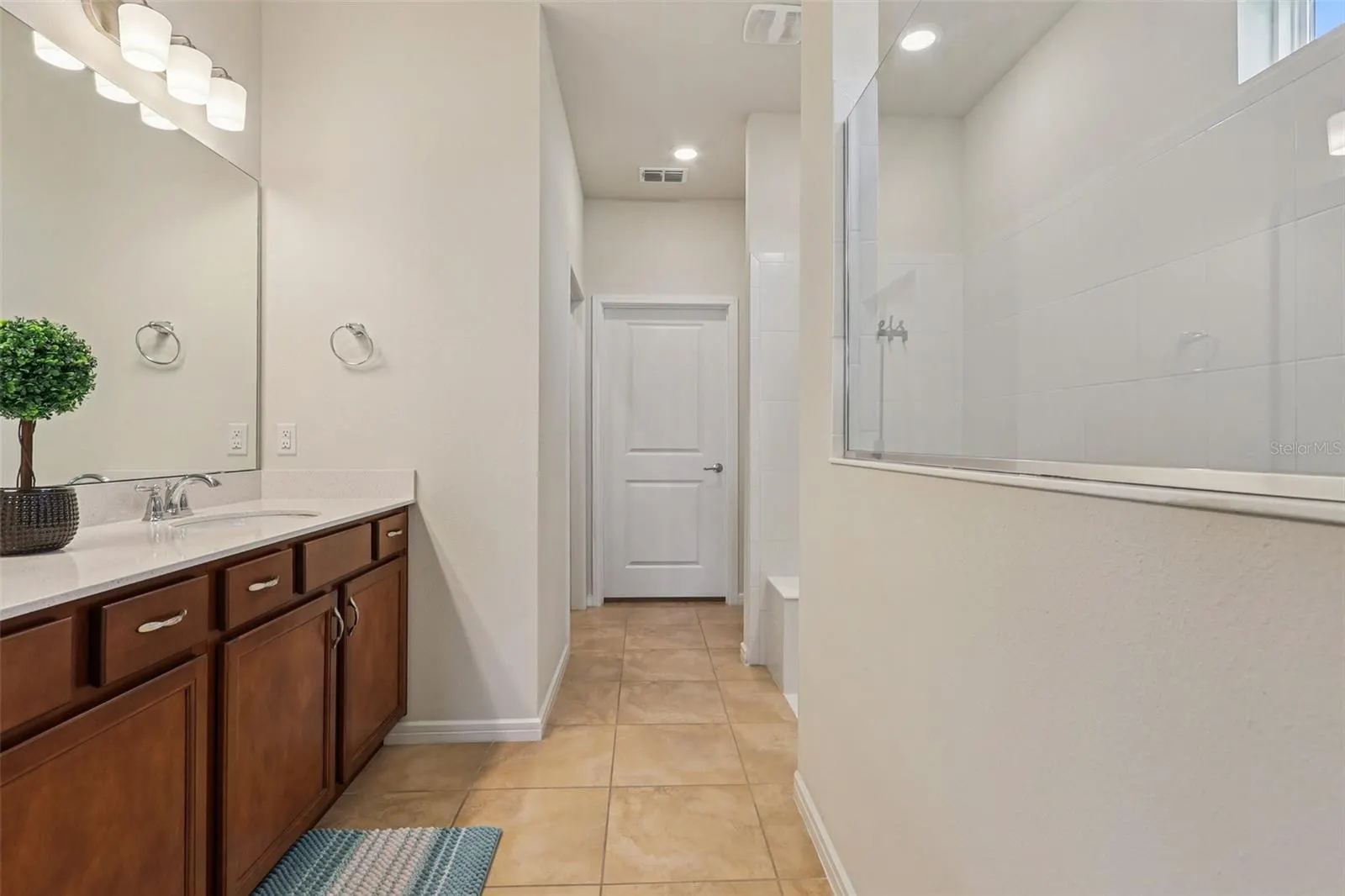 2015 SPRING SHOWER CIR