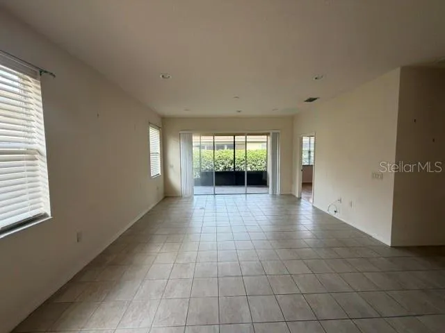 1643 LINZ CT