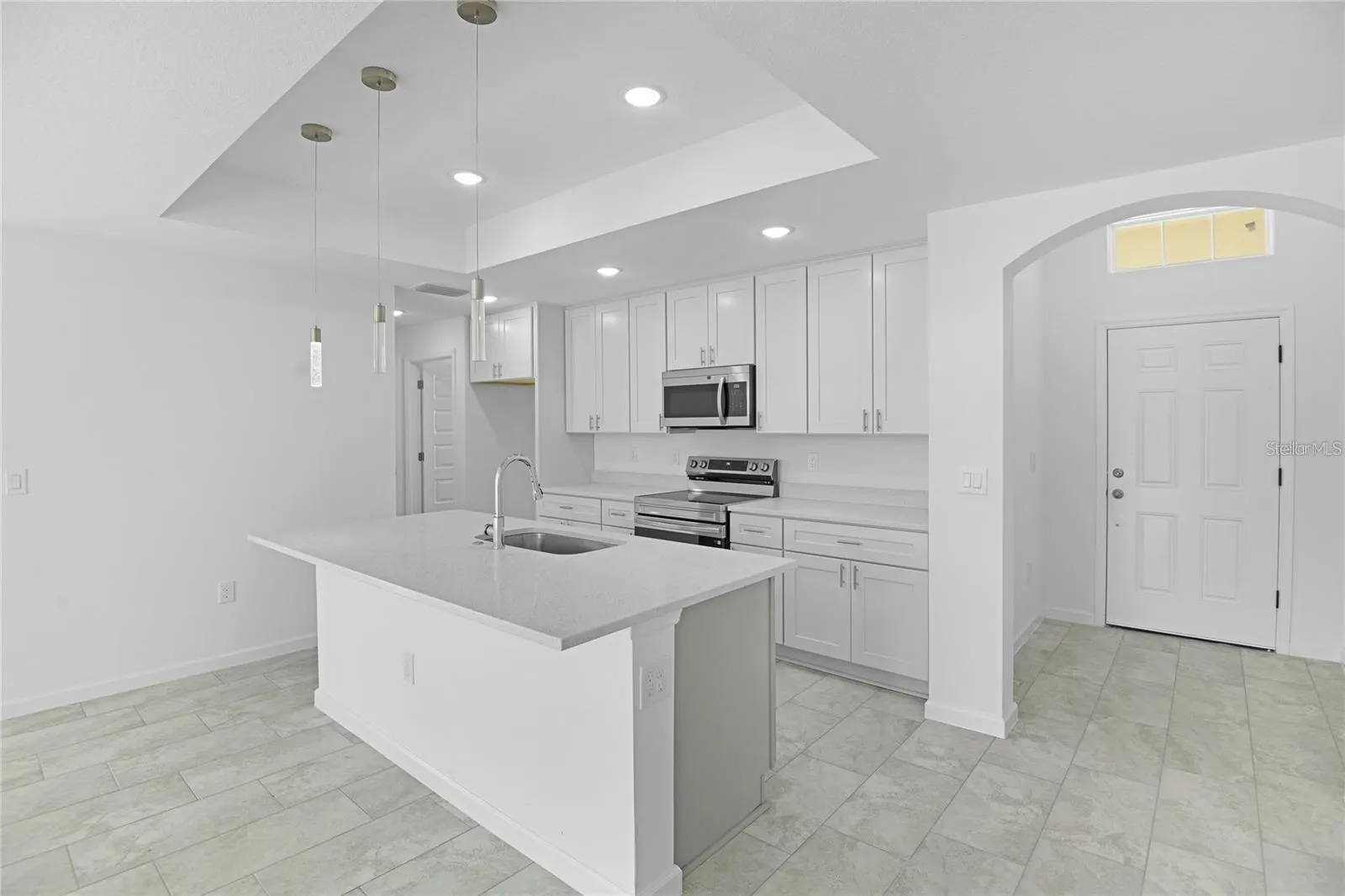 878 NELSON DR