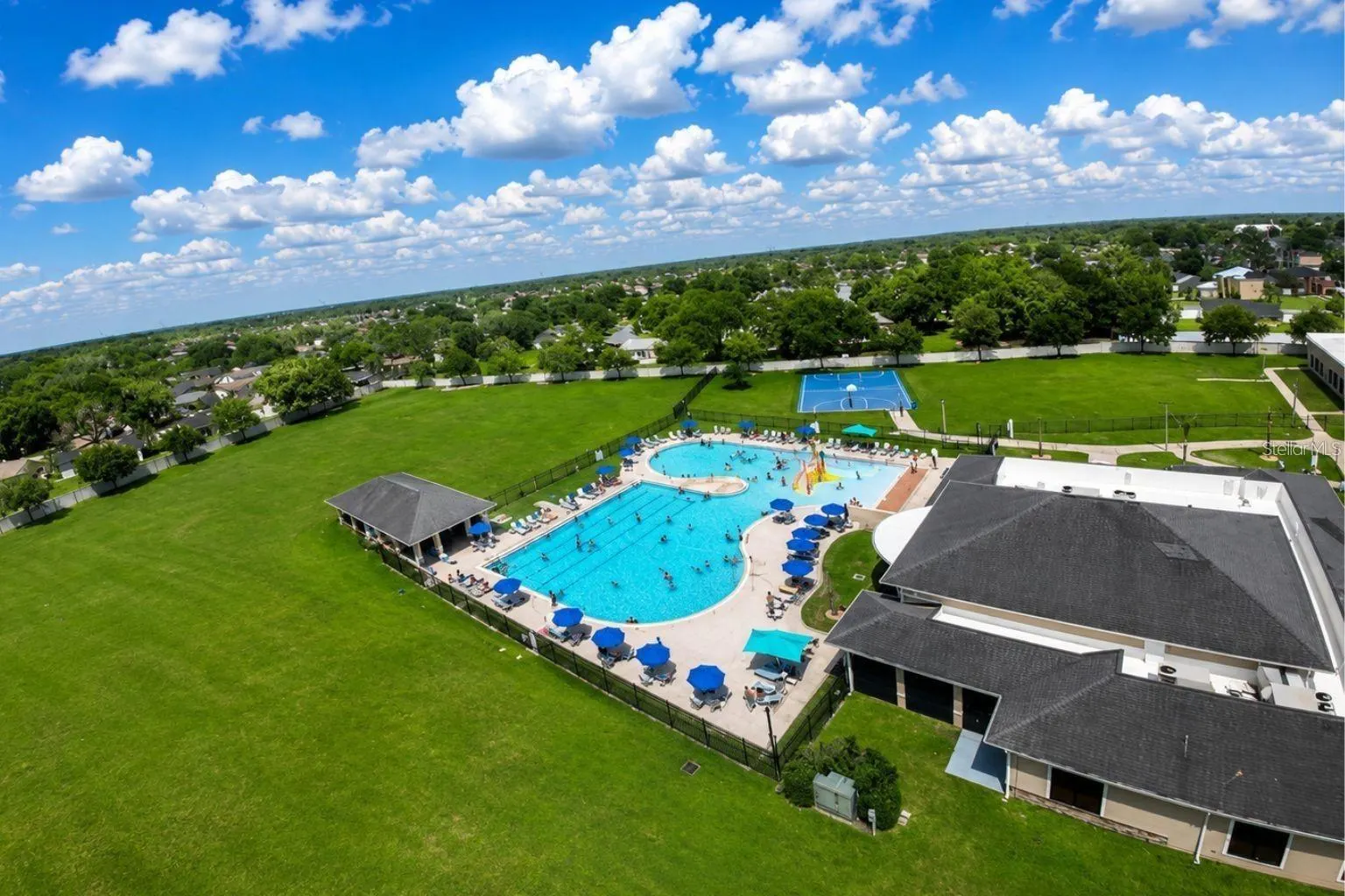 878 NELSON DR