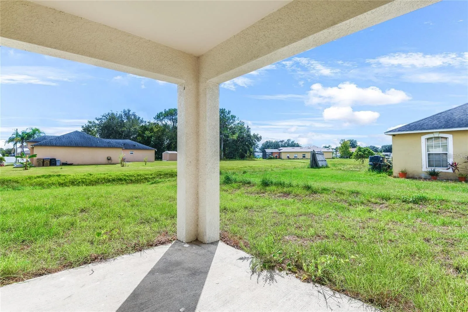 878 NELSON DR