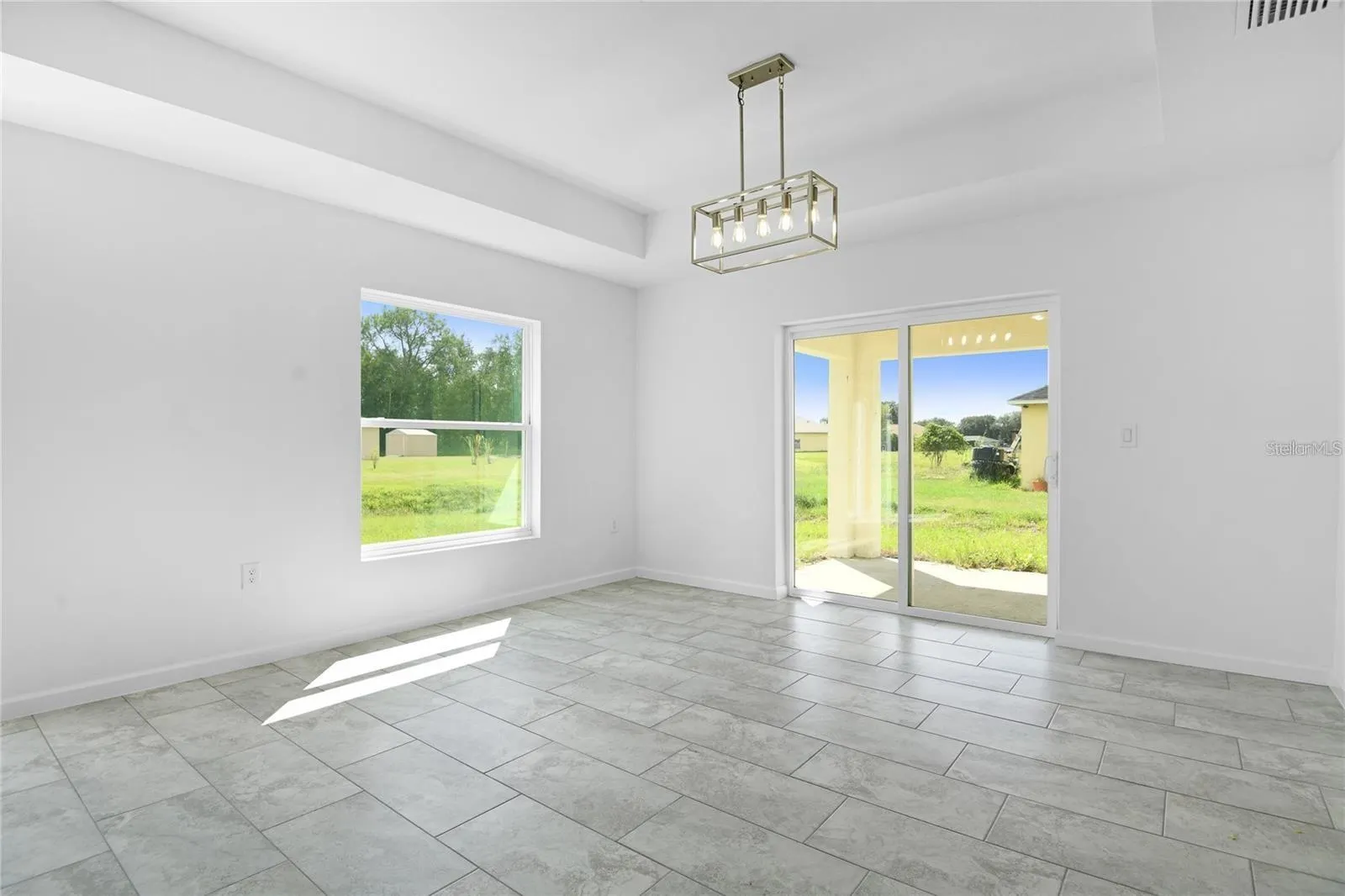 878 NELSON DR