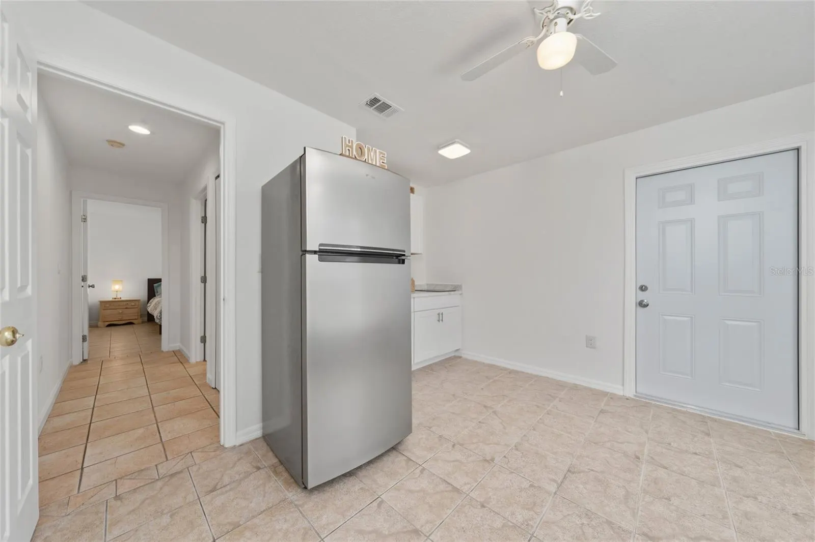2401 SAN LUIS REY CT