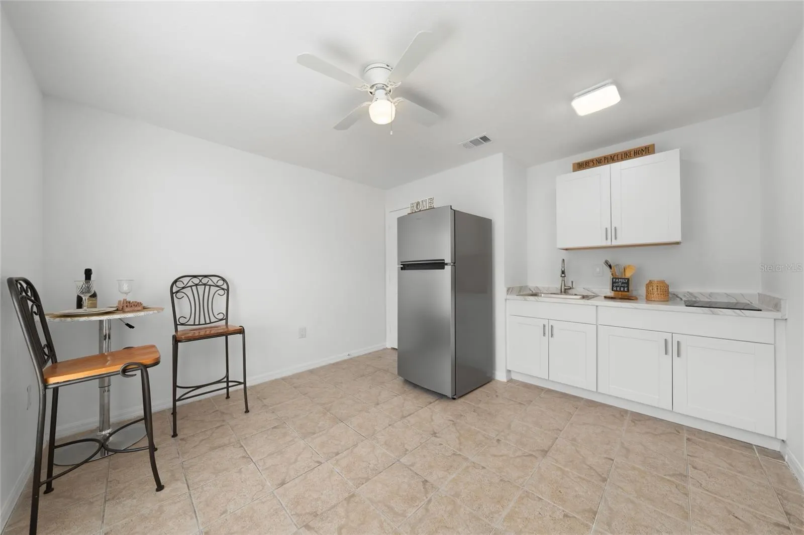 2401 SAN LUIS REY CT