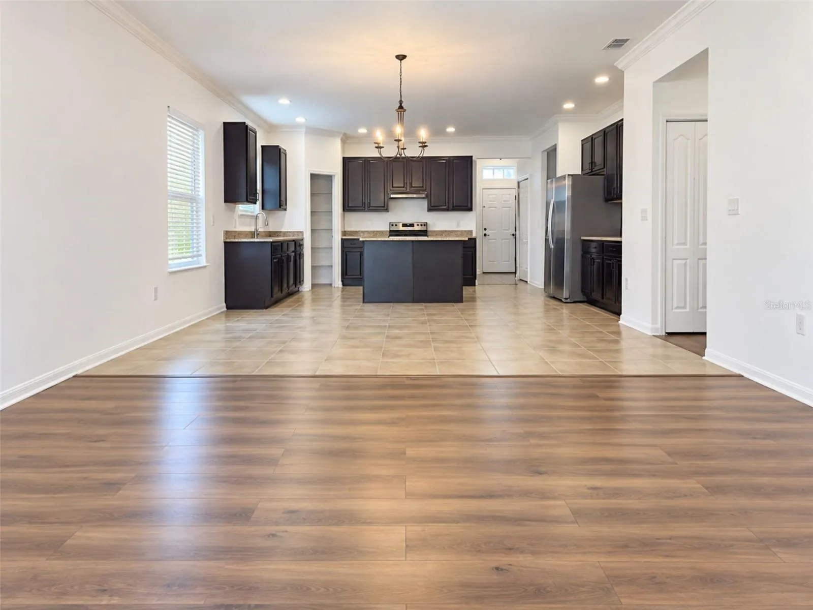 2887 MOONSTONE BEND