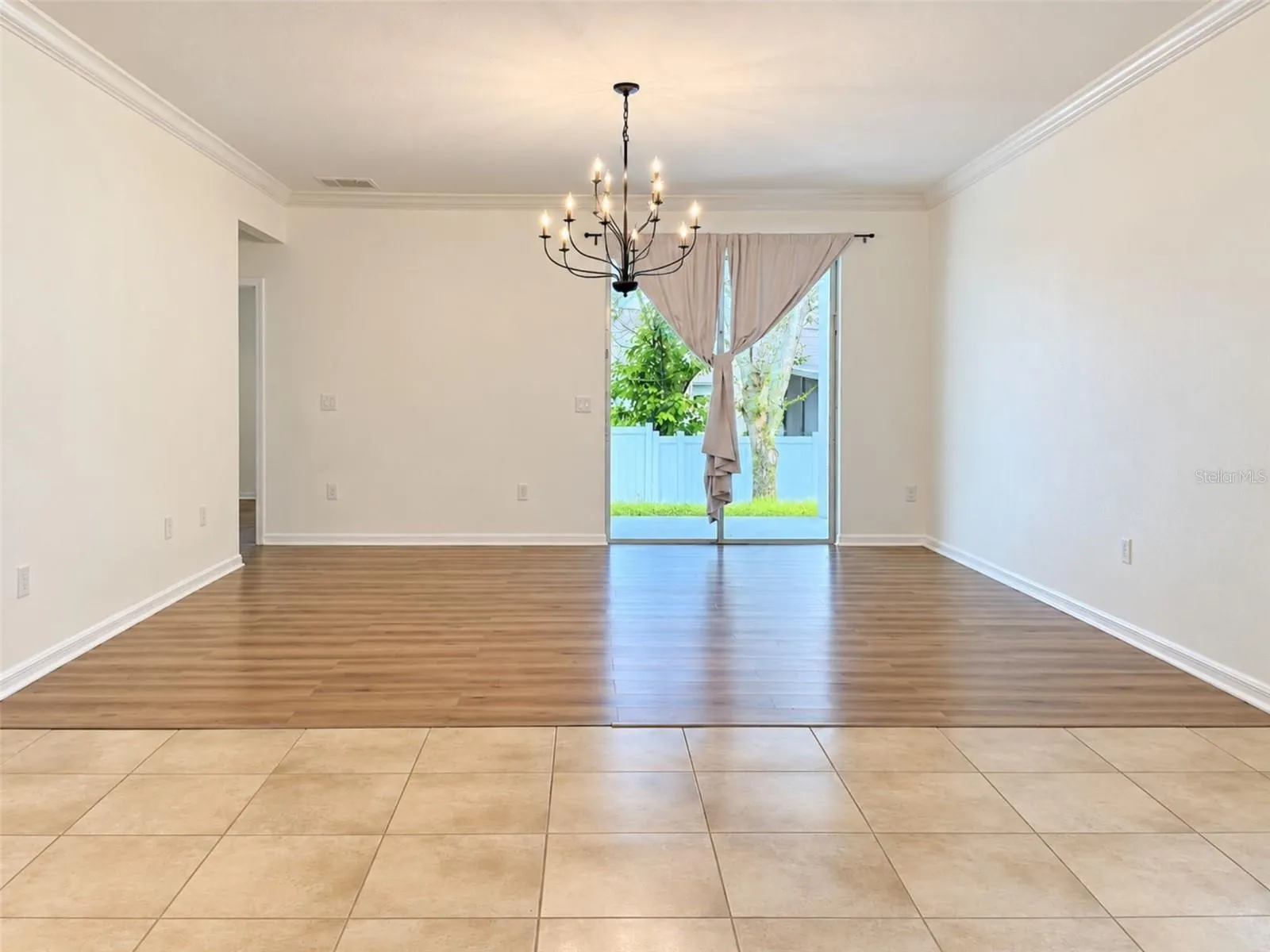 2887 MOONSTONE BEND