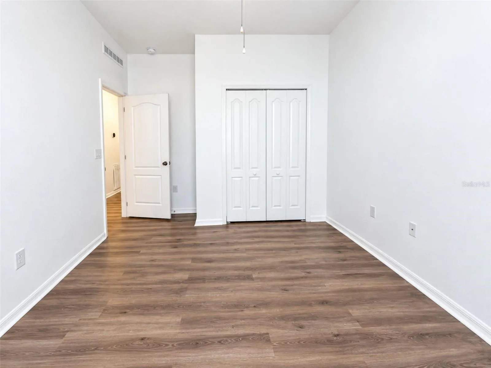 2887 MOONSTONE BEND