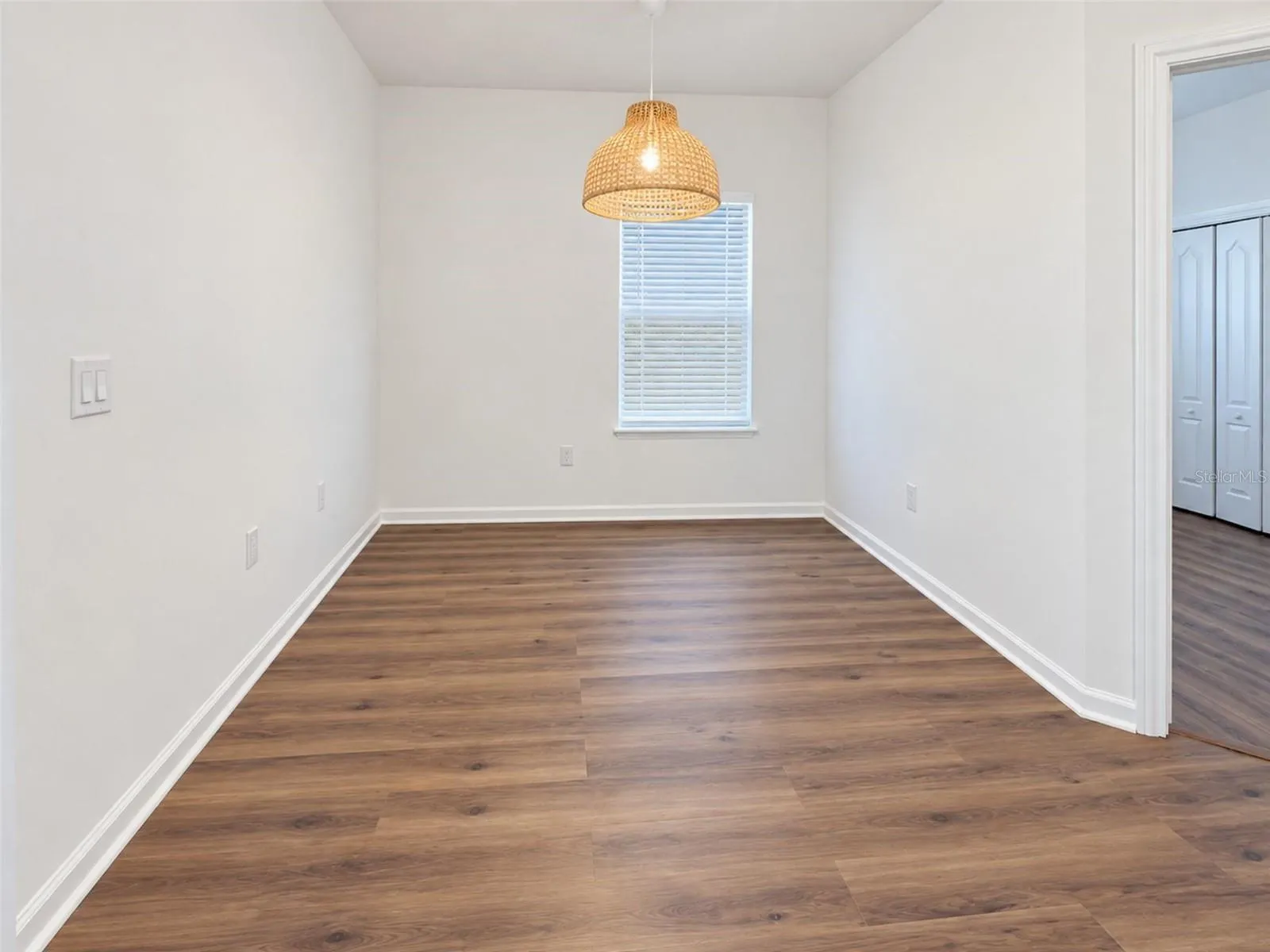 2887 MOONSTONE BEND