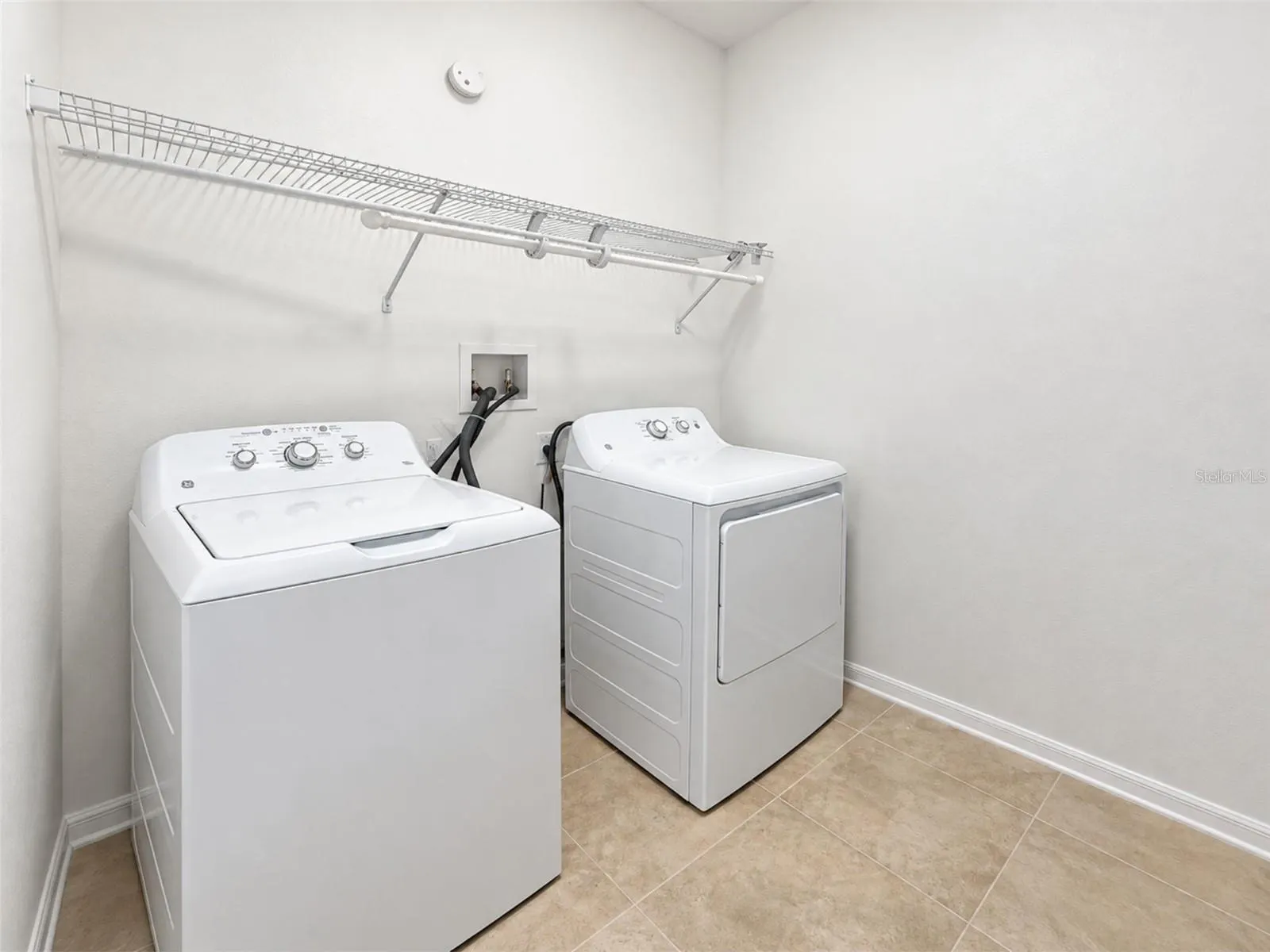 2887 MOONSTONE BEND