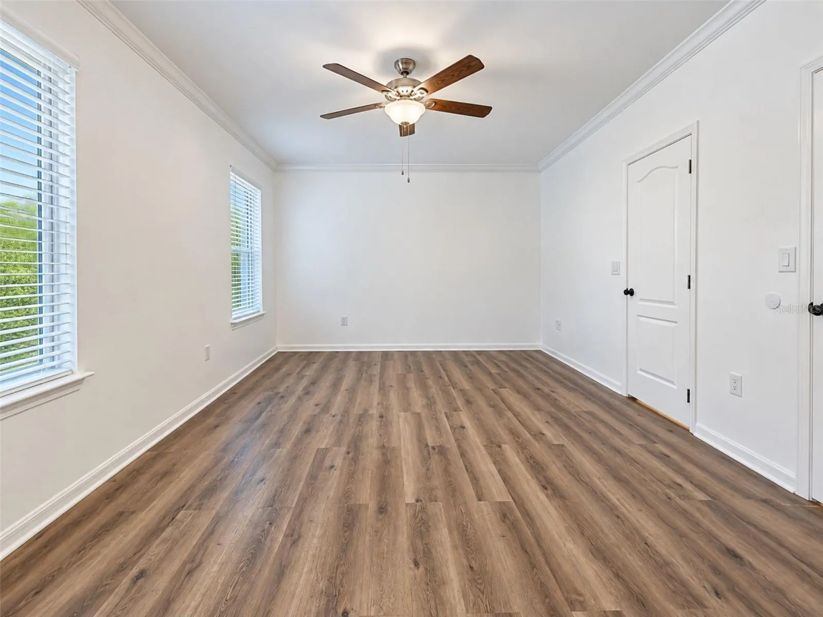 2887 MOONSTONE BEND