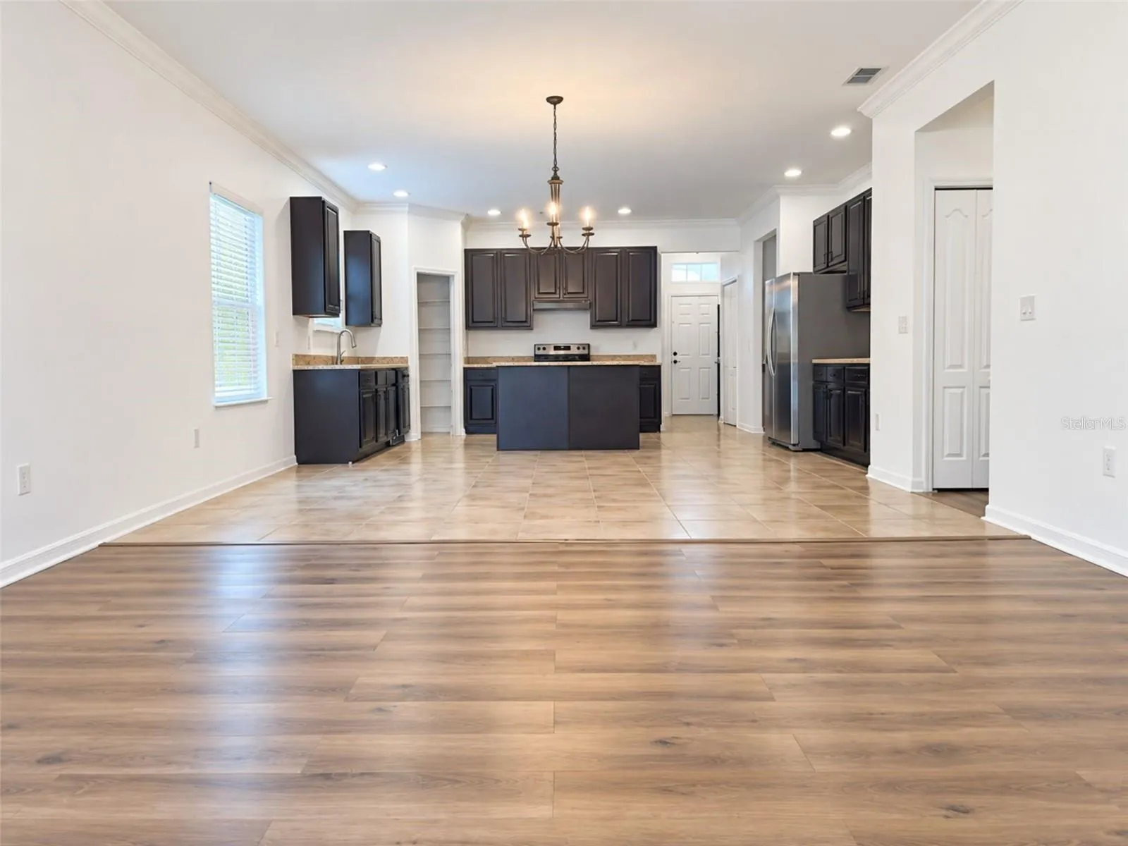 2887 MOONSTONE BEND