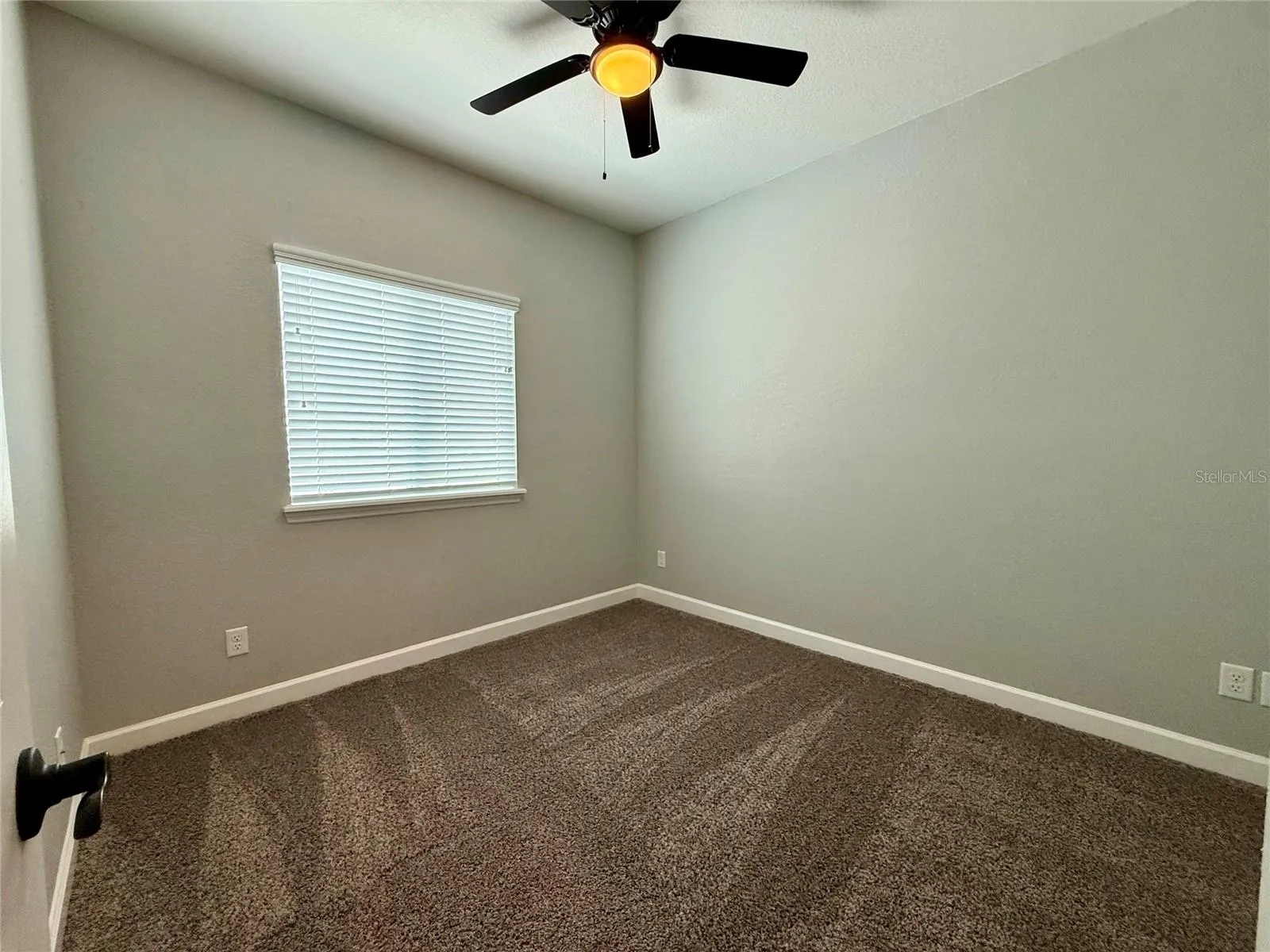 2411 WILLOW WAY
