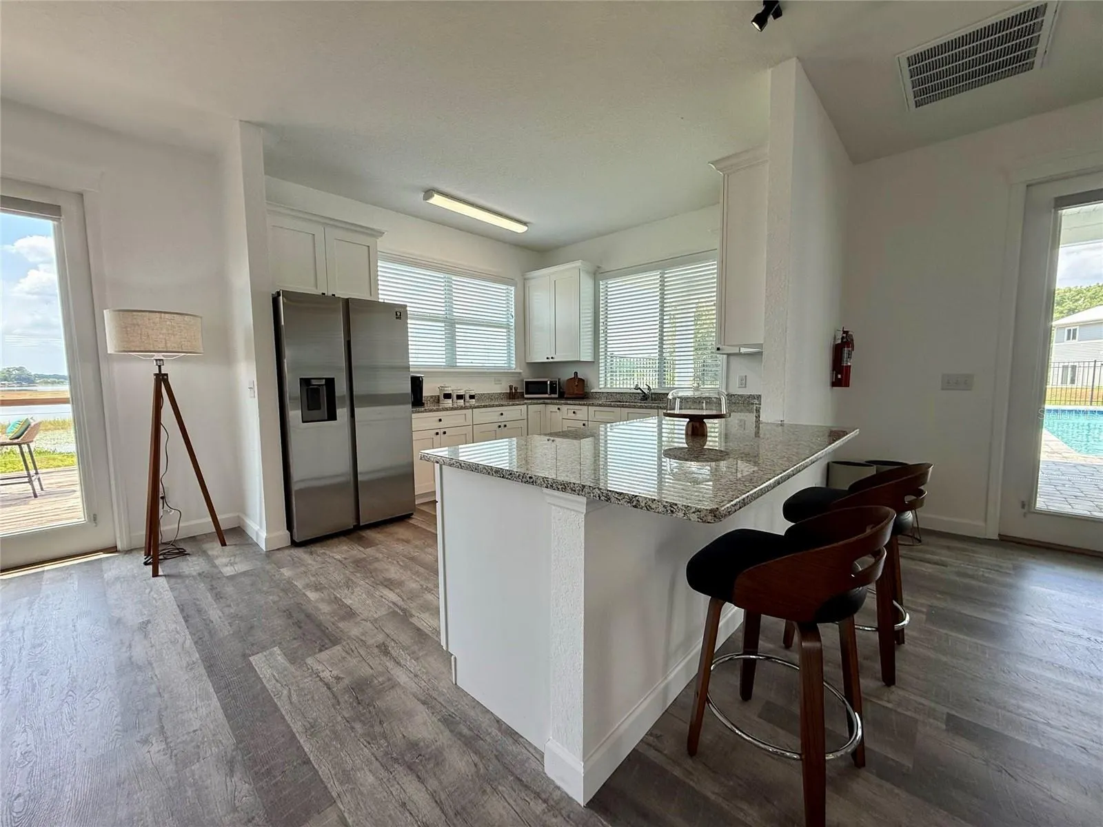 2411 WILLOW WAY