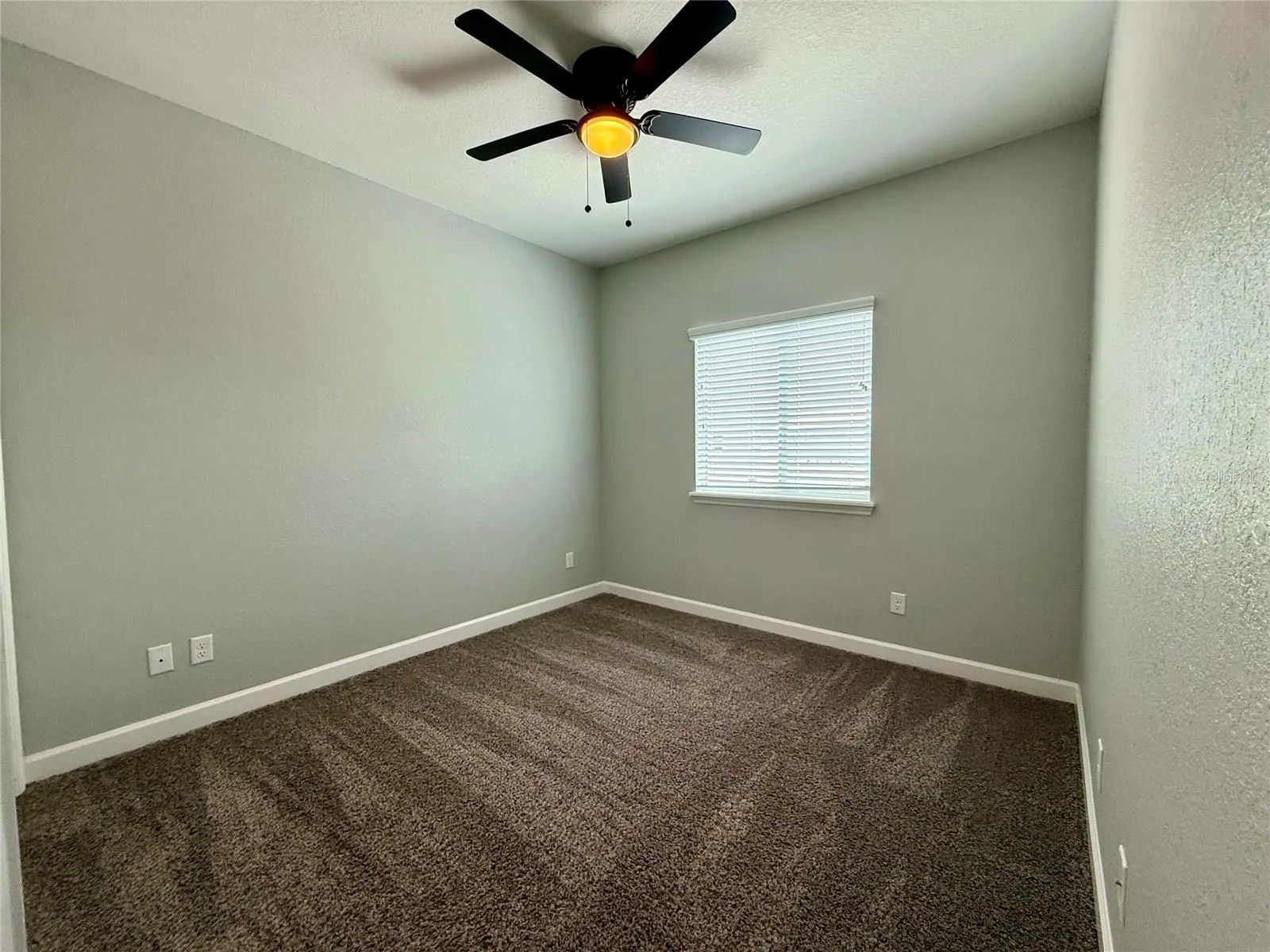 2411 WILLOW WAY