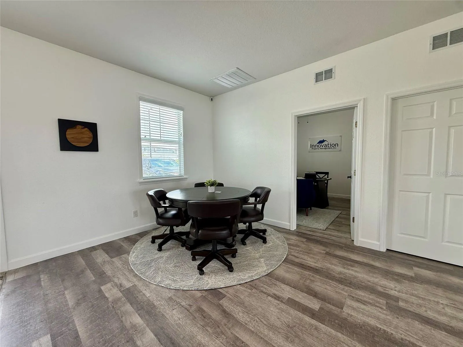 2403 WILLOW WAY