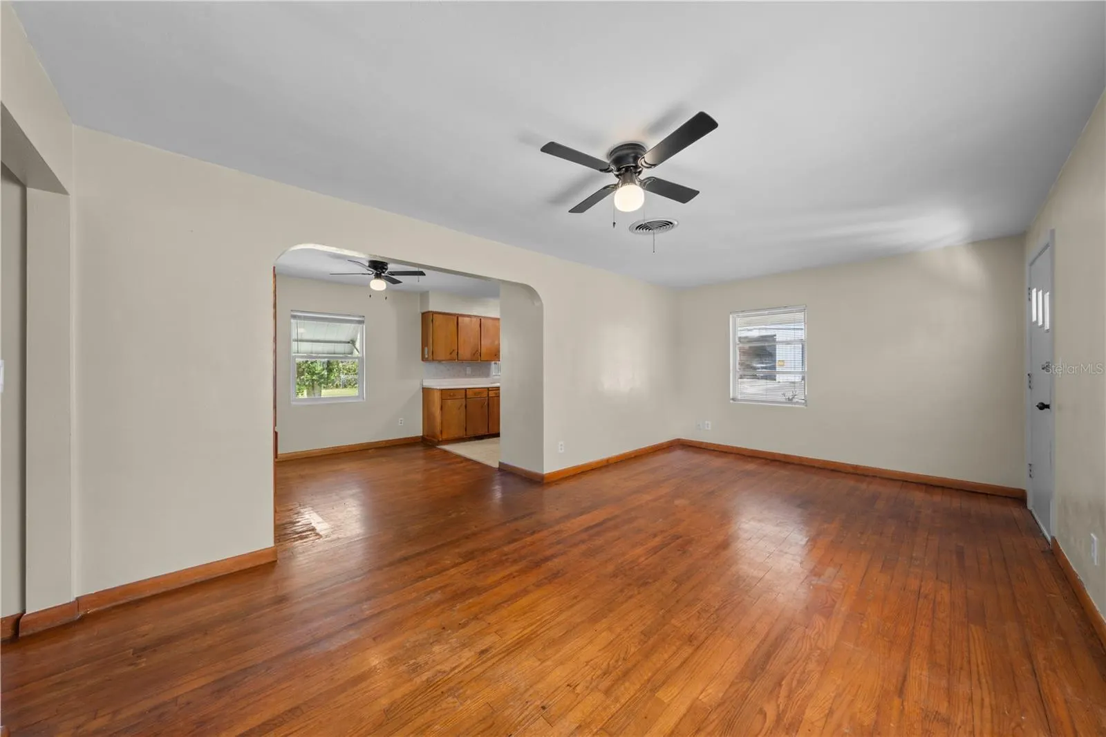1400 CAROLINA AVE