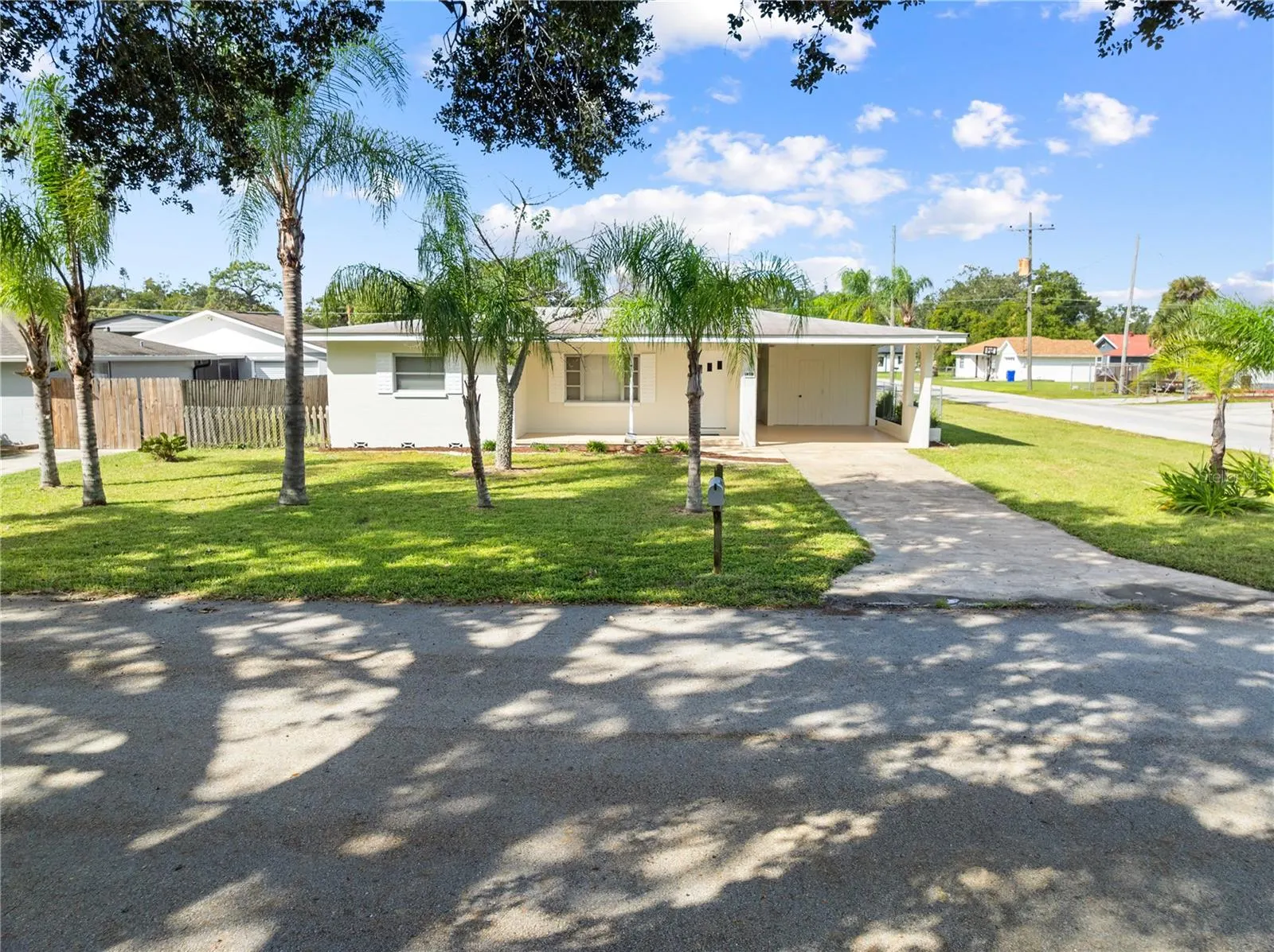 1400 CAROLINA AVE