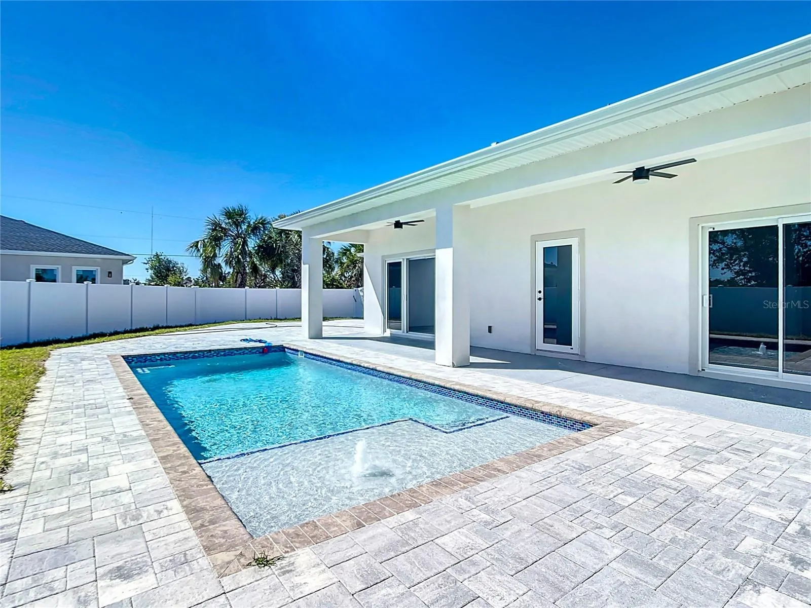 159 ANTILLA DR