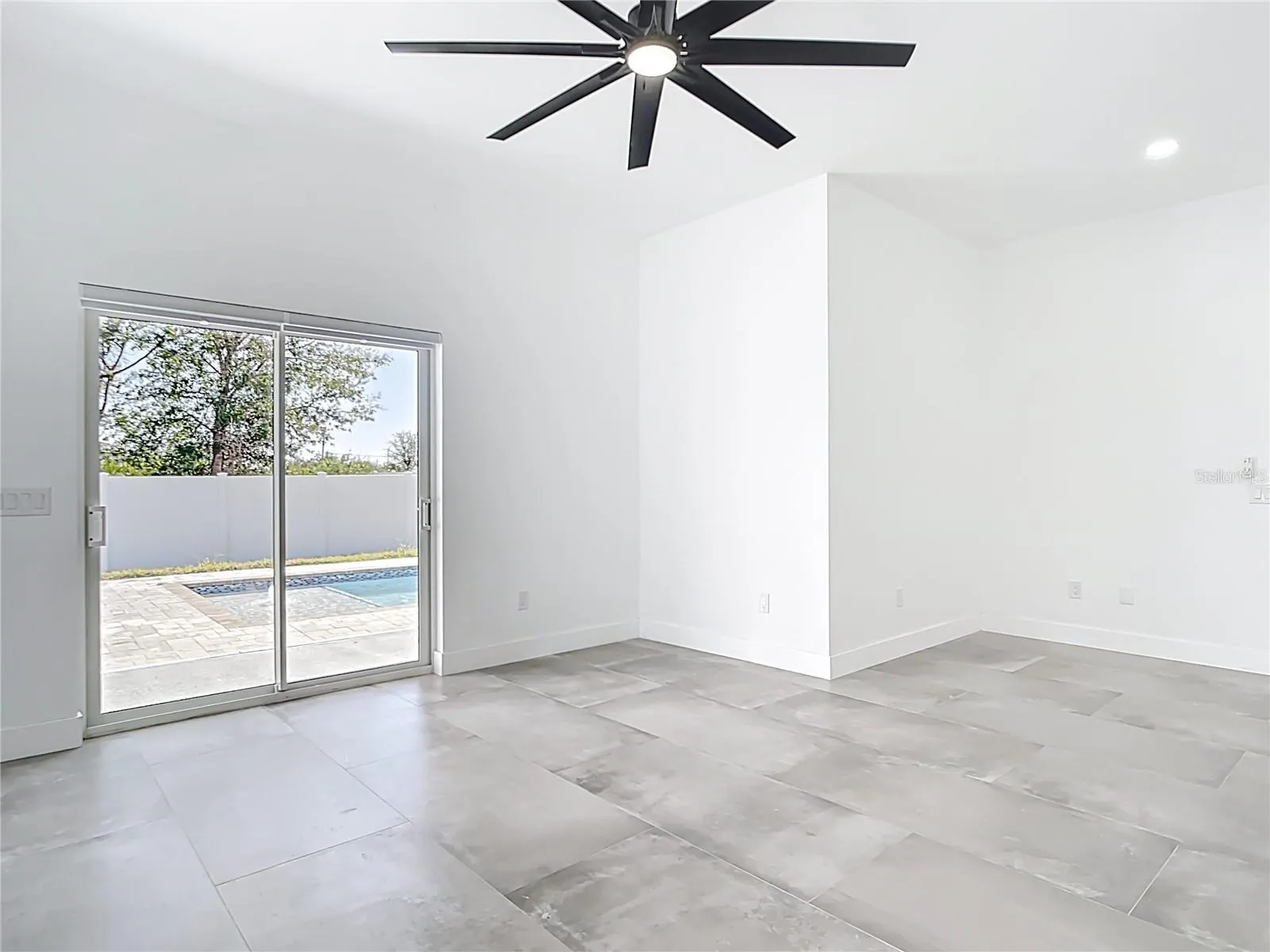 159 ANTILLA DR