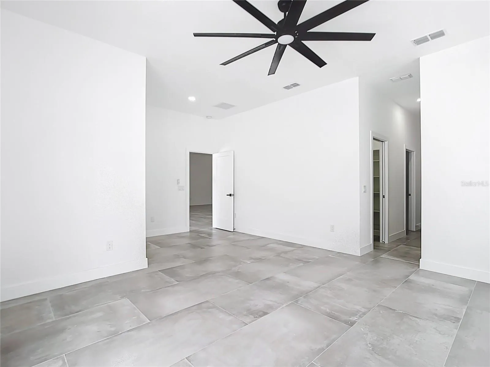 159 ANTILLA DR