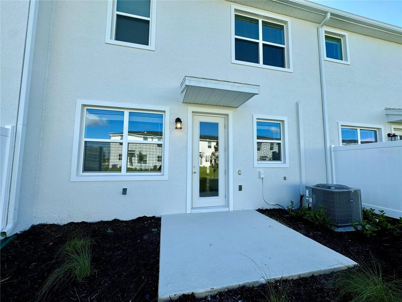 106 NINE IRON DR