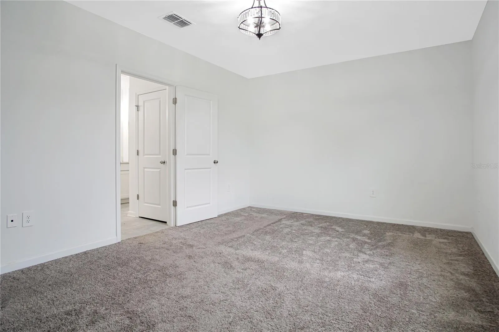 1688 TEAGAN LN