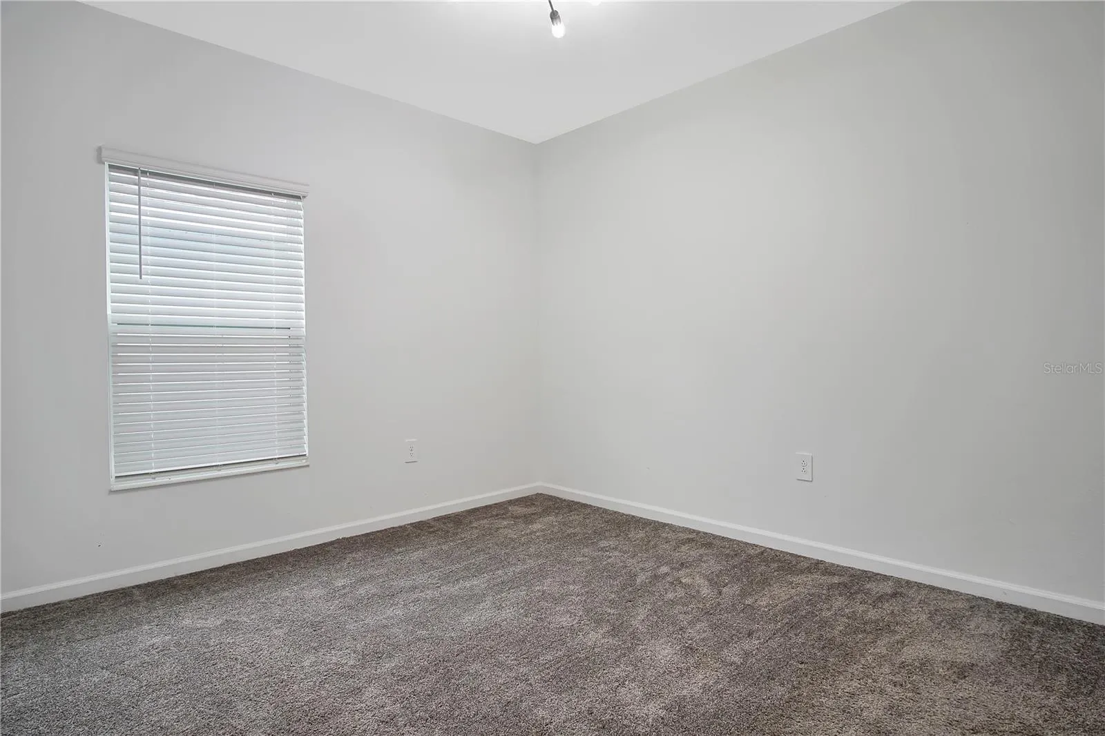 1688 TEAGAN LN