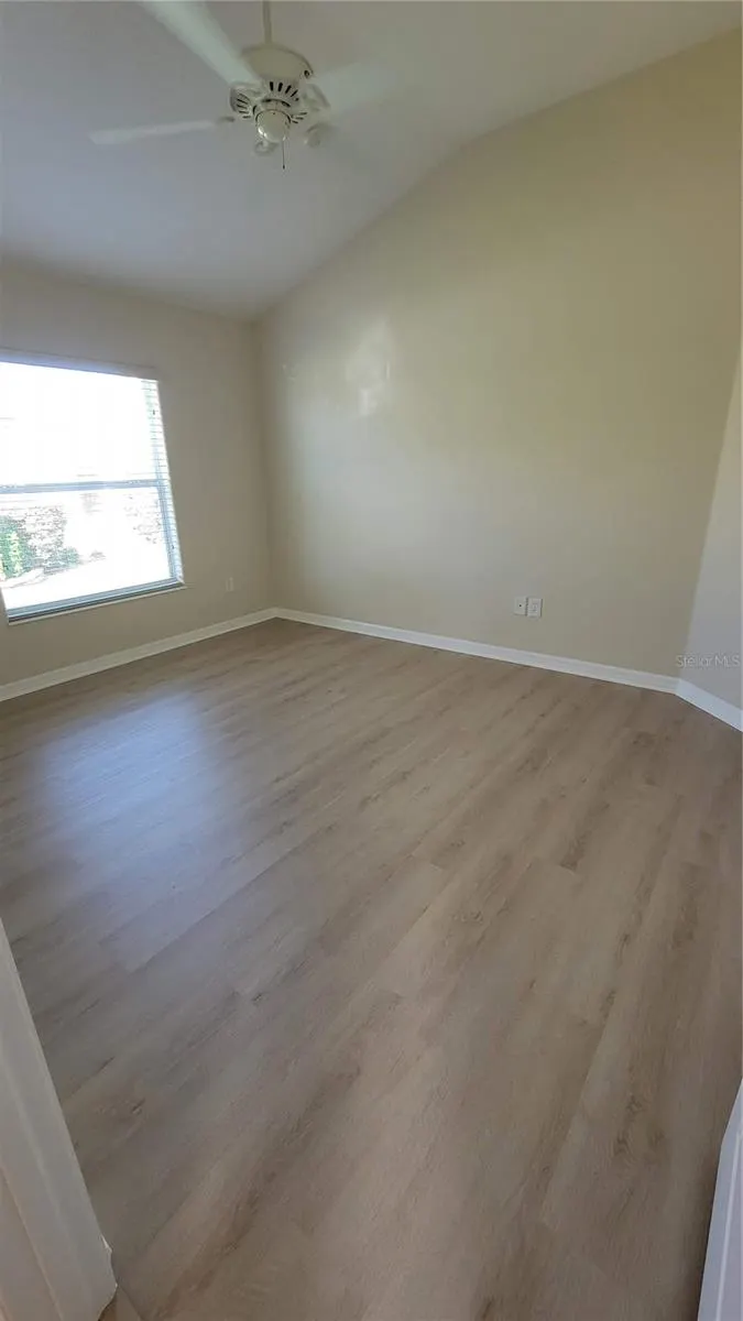 941 MANDRAKE ST
