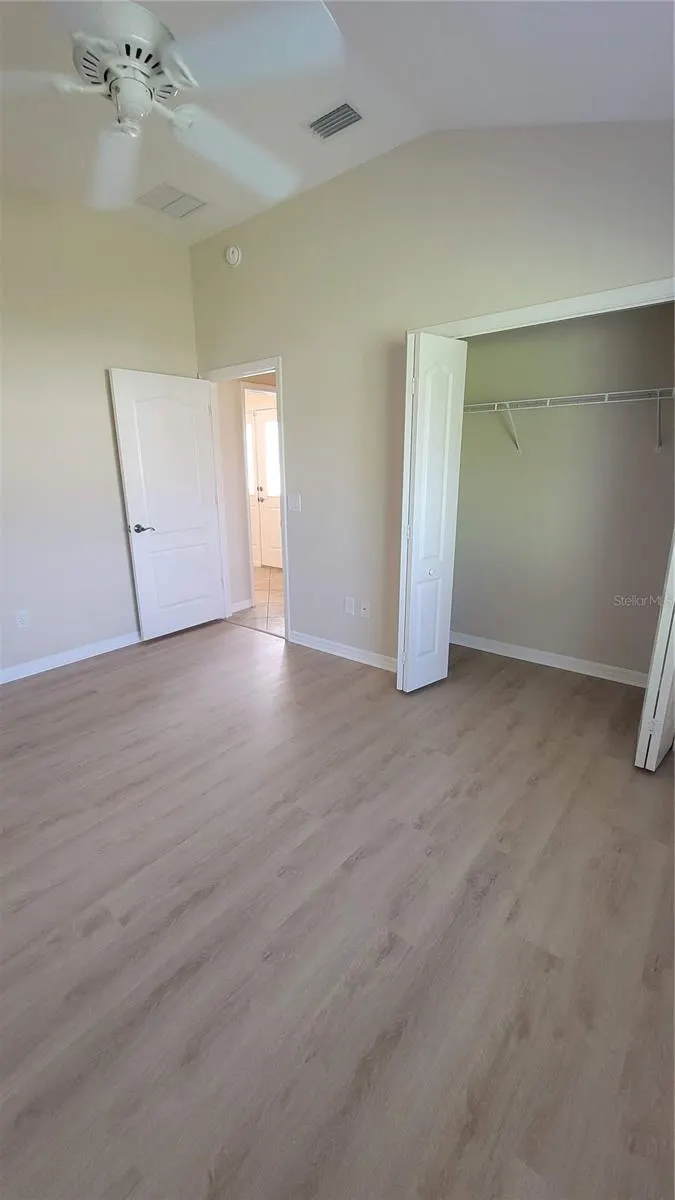 941 MANDRAKE ST