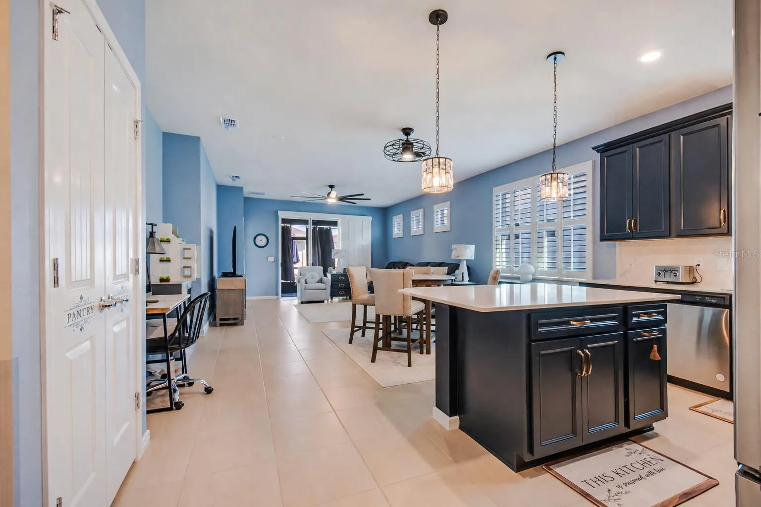 2711 SUMMER RETREAT LN