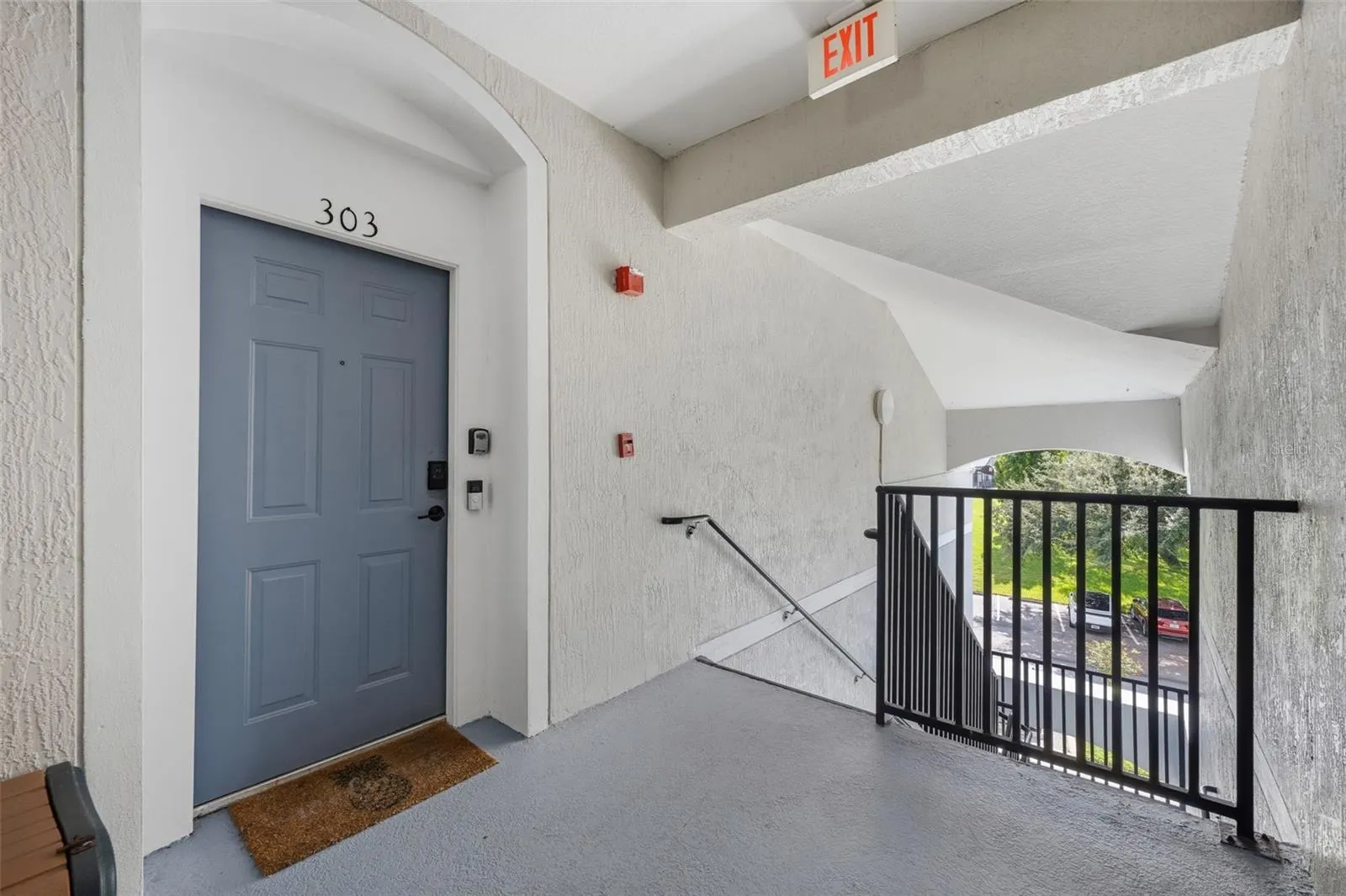 8105 COCONUT PALM WAY #303 #303