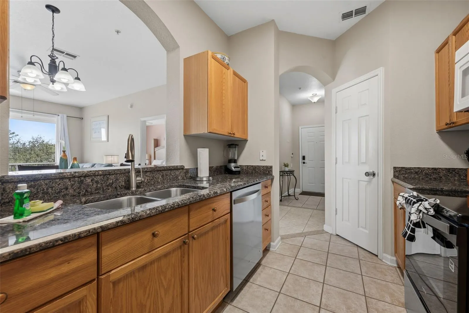 8105 COCONUT PALM WAY #303 #303