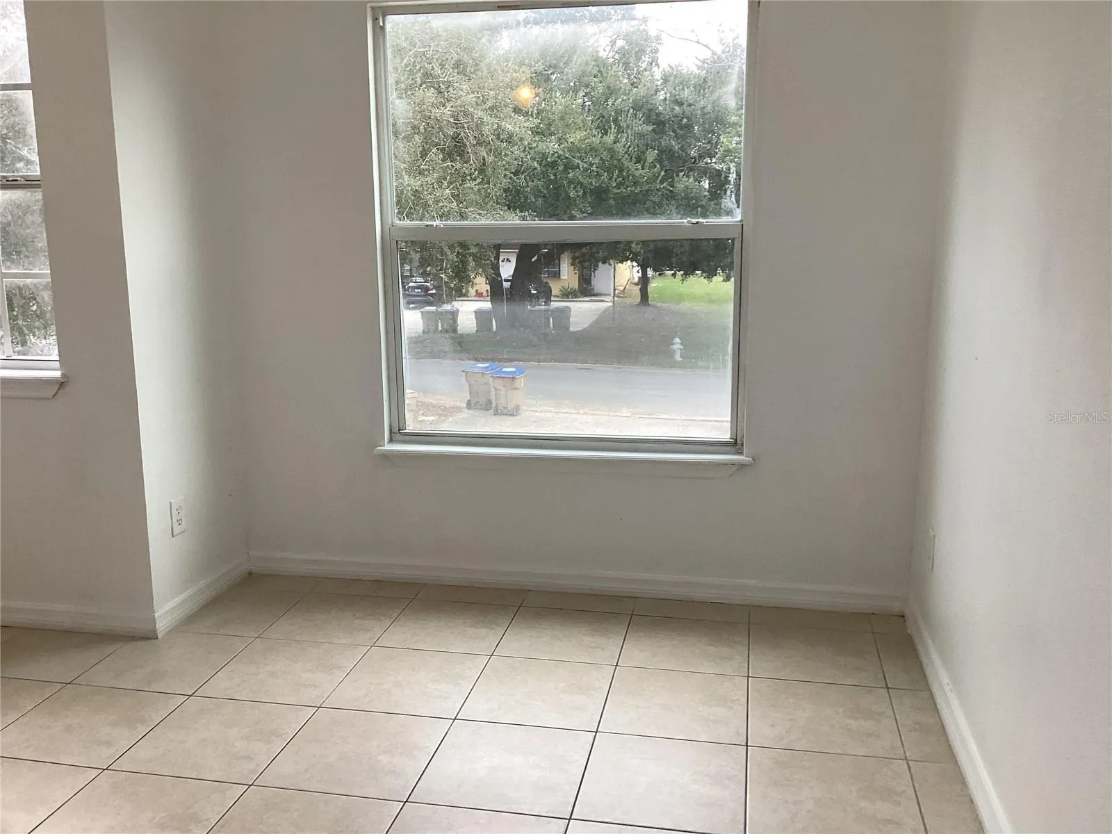 105 BOOTH LN #B #B
