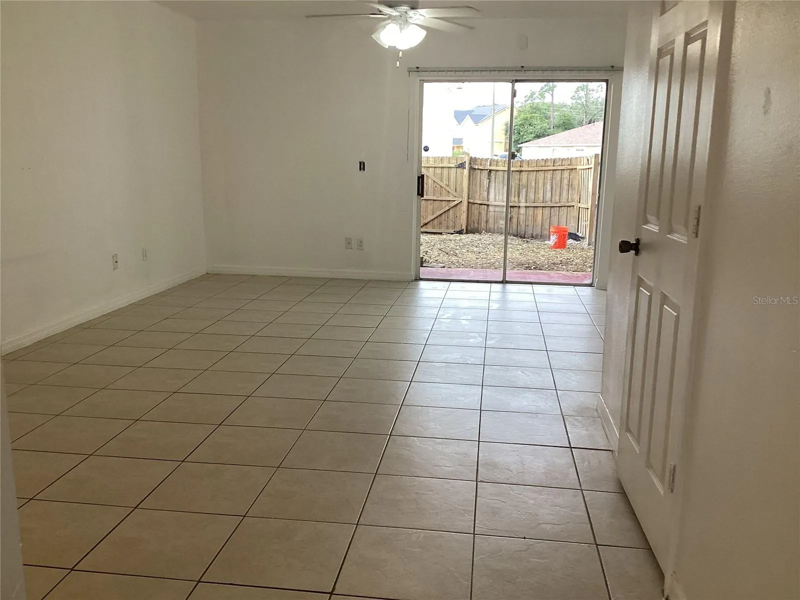 105 BOOTH LN #B #B
