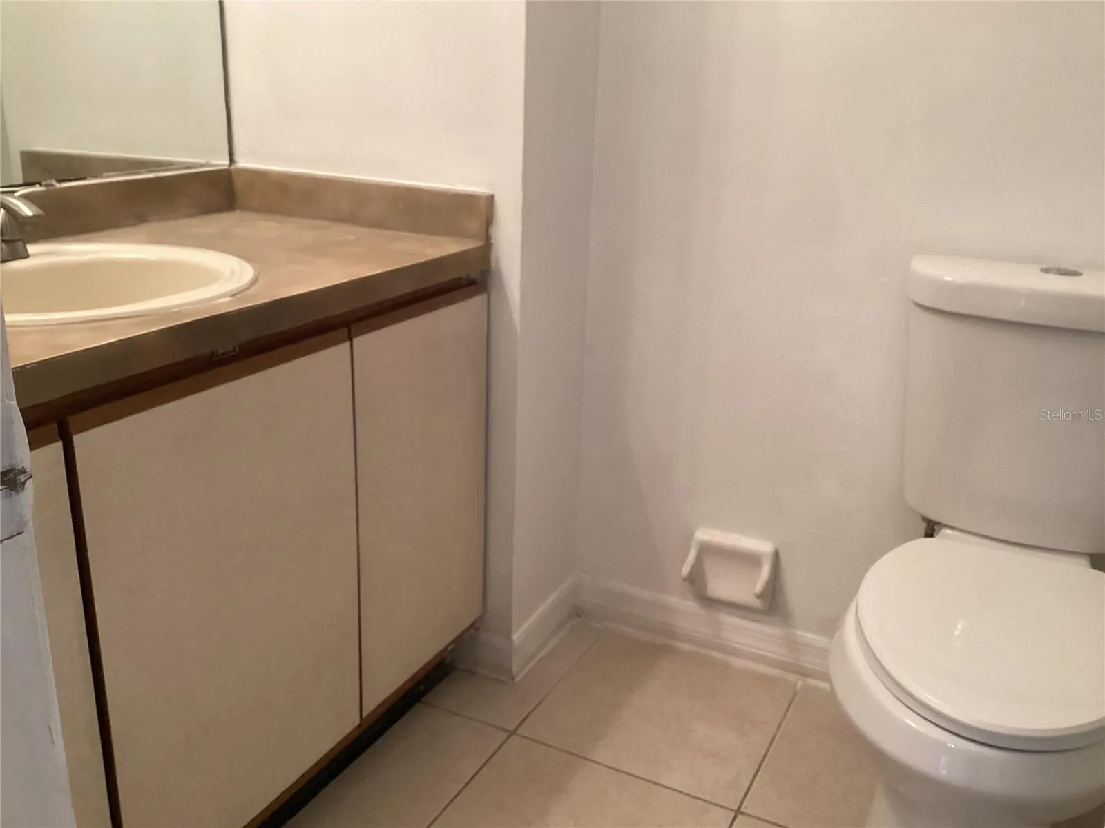 105 BOOTH LN #B #B