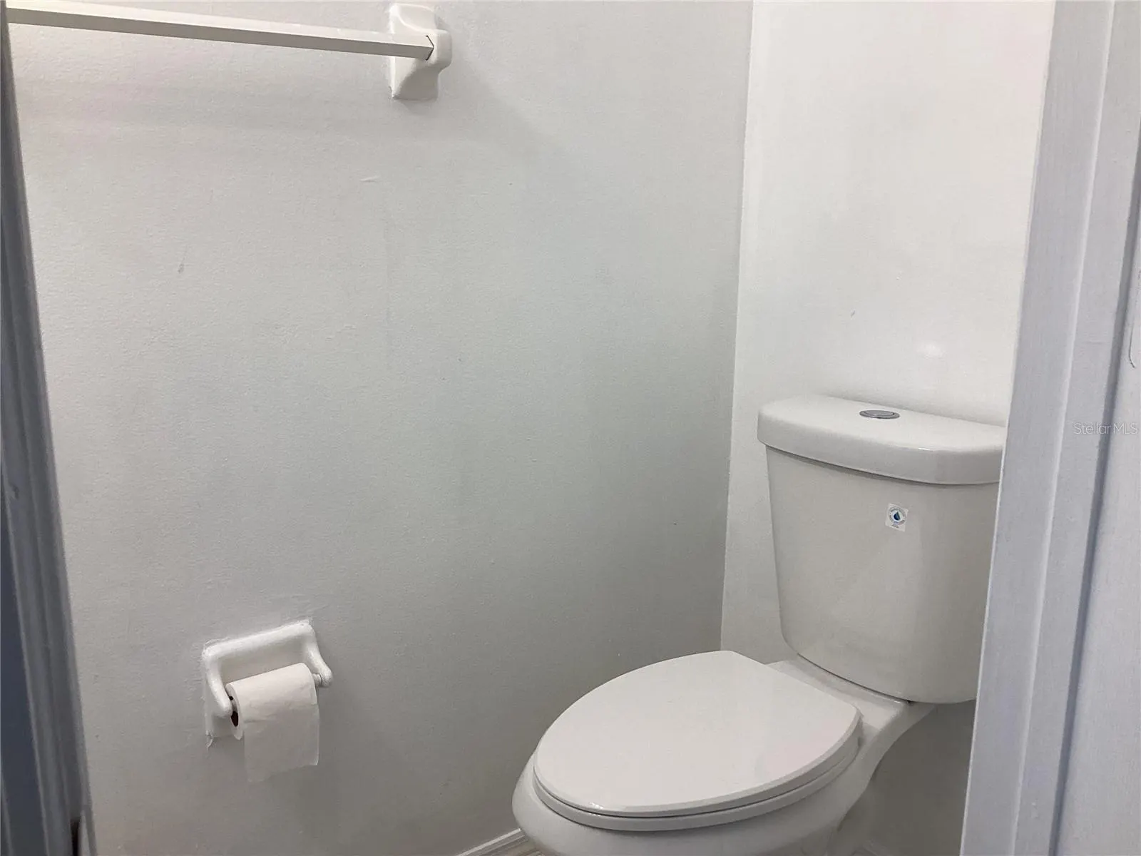 105 BOOTH LN #B #B