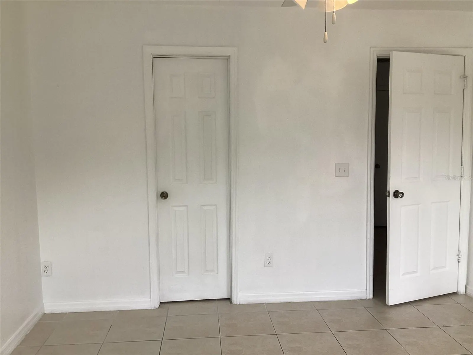 105 BOOTH LN #B #B