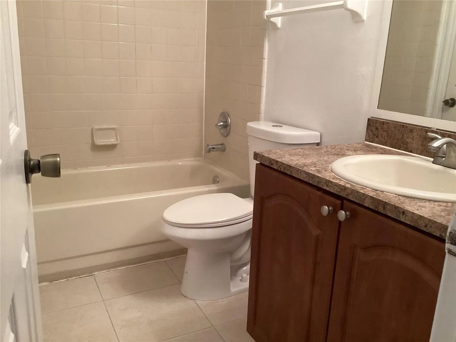105 BOOTH LN #B #B